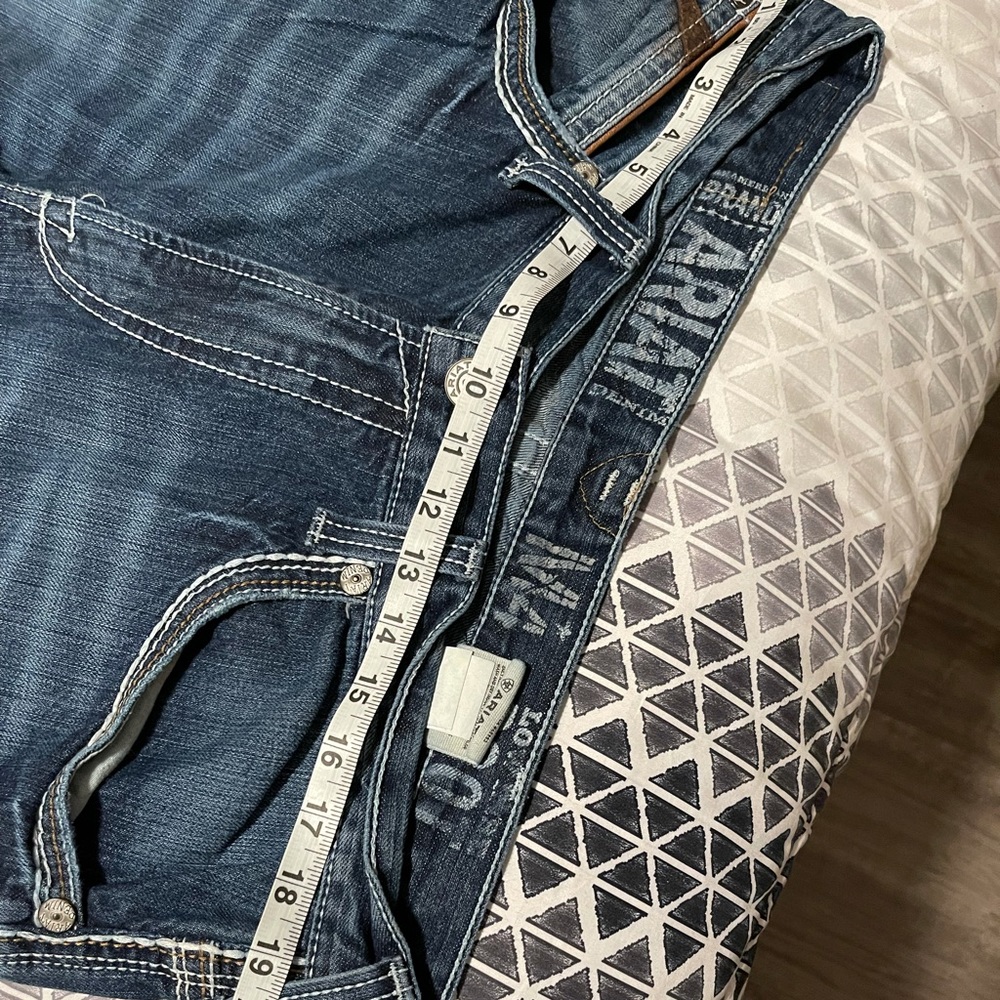 Ariat M4 jeans in like new condition
